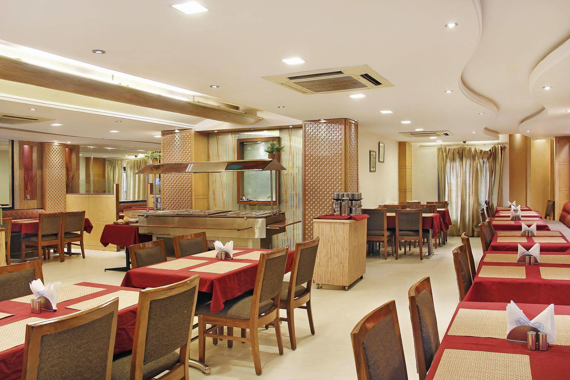 Hotel Southern Delhi  Eksteriør bilde