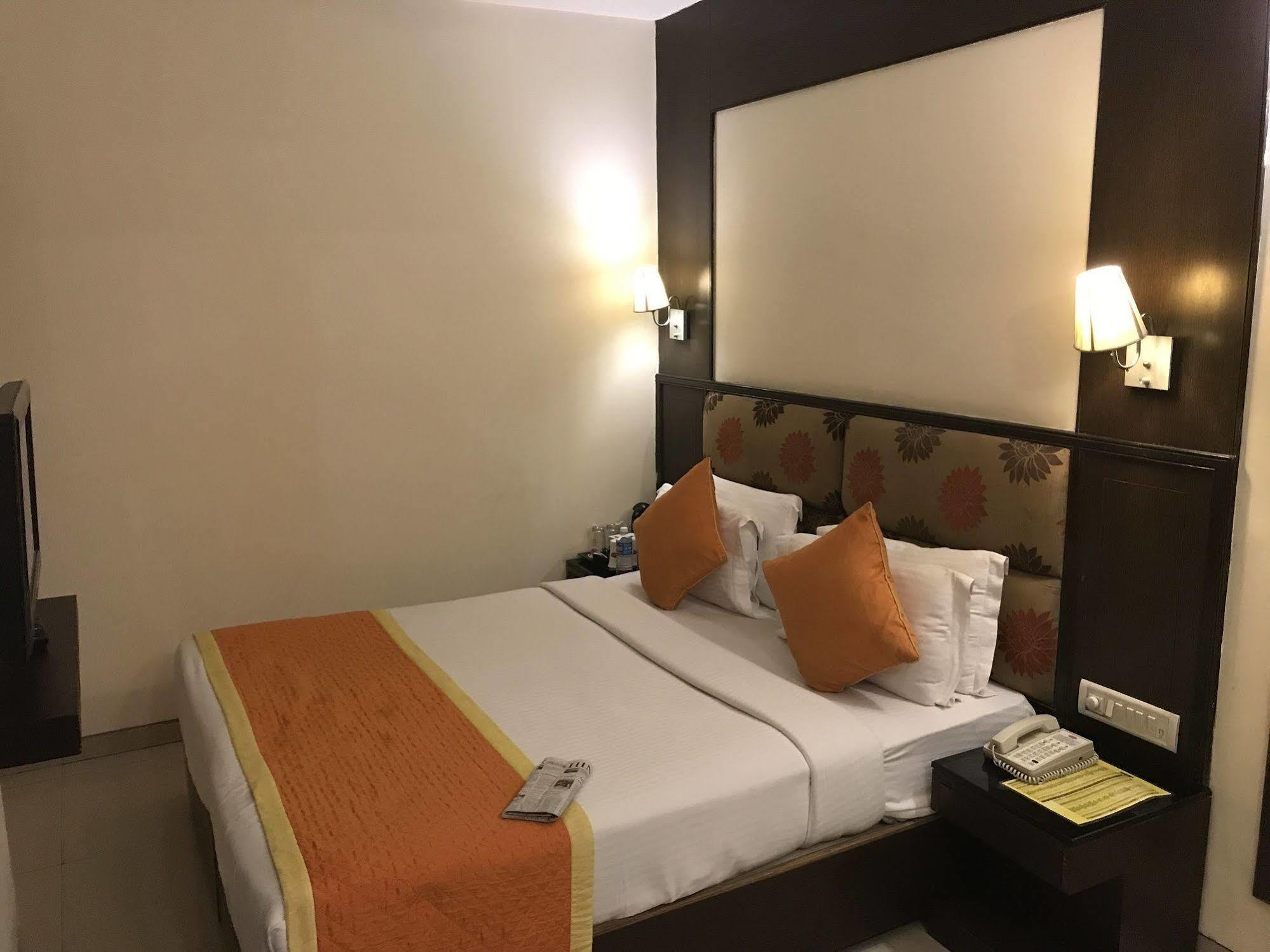 Hotel Southern Delhi  Eksteriør bilde