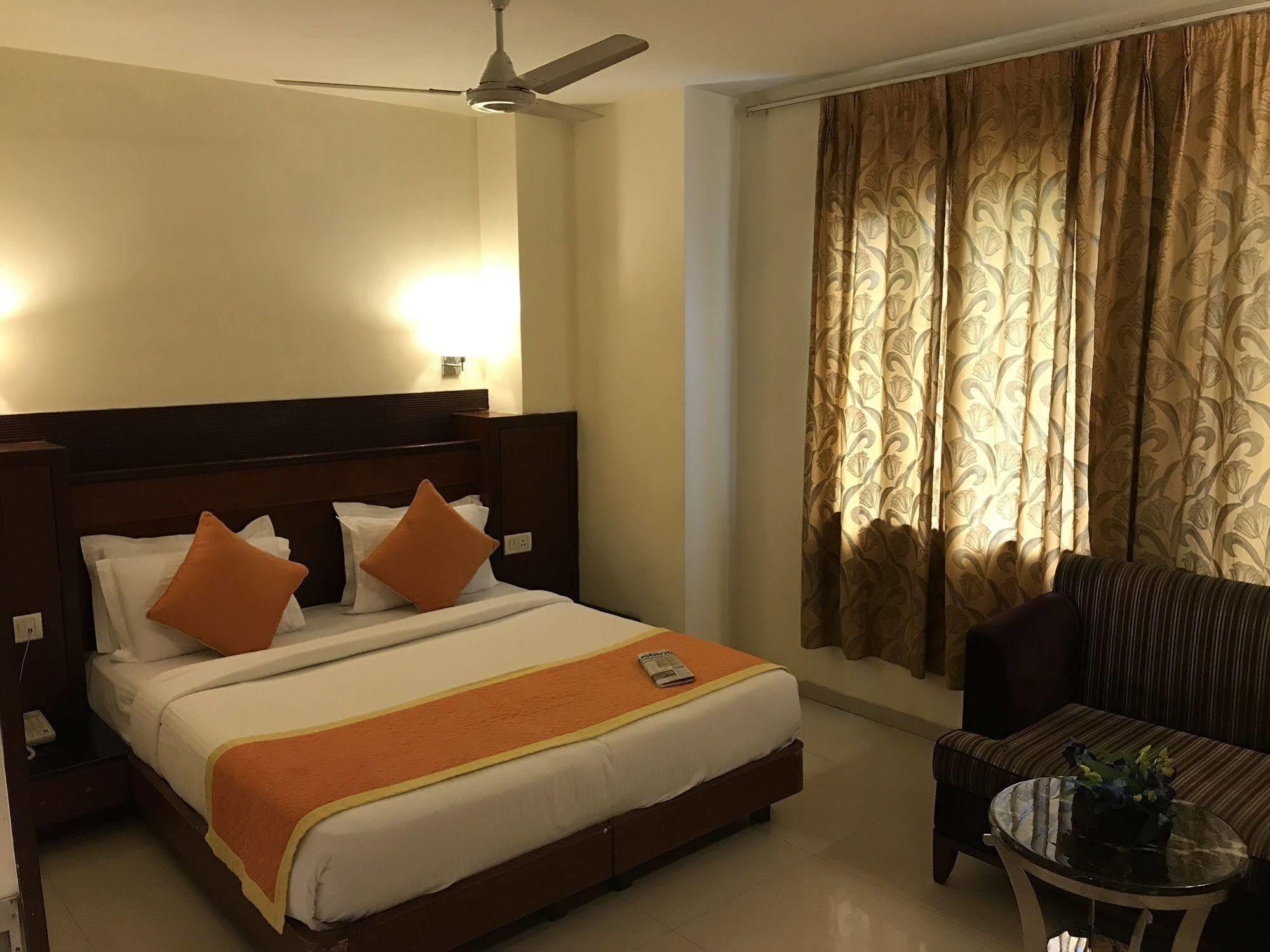 Hotel Southern Delhi  Eksteriør bilde