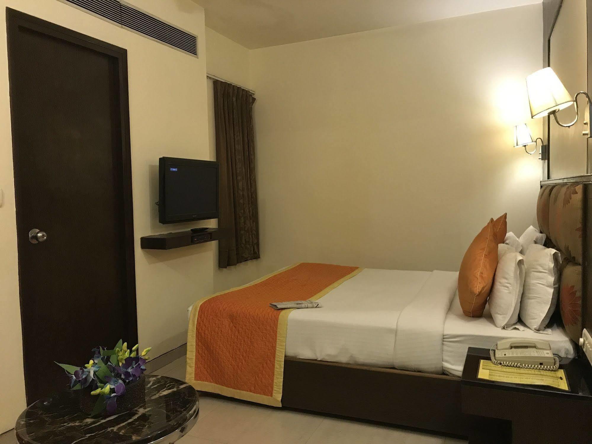 Hotel Southern Delhi  Eksteriør bilde