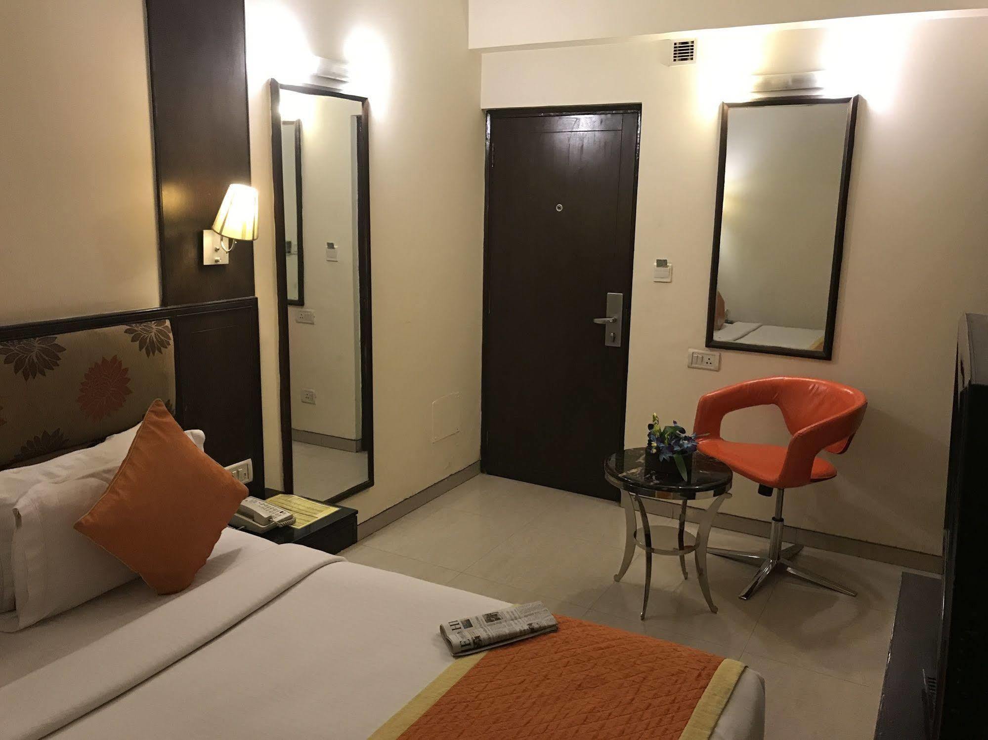 Hotel Southern Delhi  Eksteriør bilde